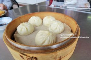 高雄の庶民グルメがすごい！　天津苟不理湯包　ジューシーな分厚い湯包＋絶品蛋餅