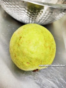 高雄の燕巢彩虹芭樂（レインボーグアバ＝スイカグアバ ）台湾の赤いグアバ